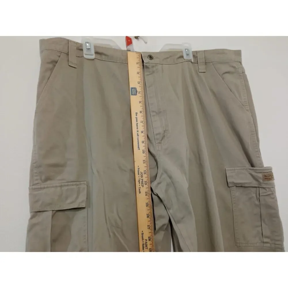 Wrangler Authentic Men’s Cargo Pants Khaki Relaxed Fit Flex Size 42x32